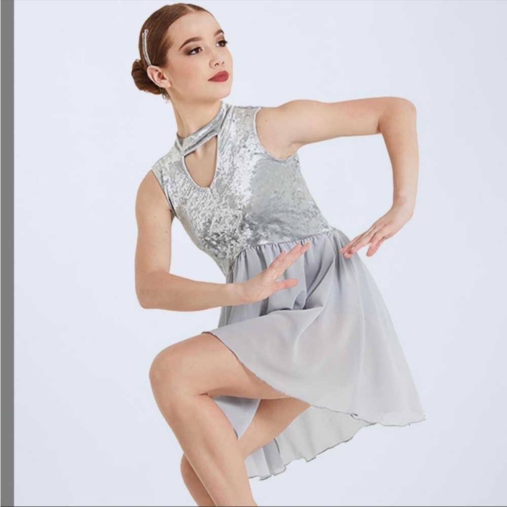 Weissman lyrical costume